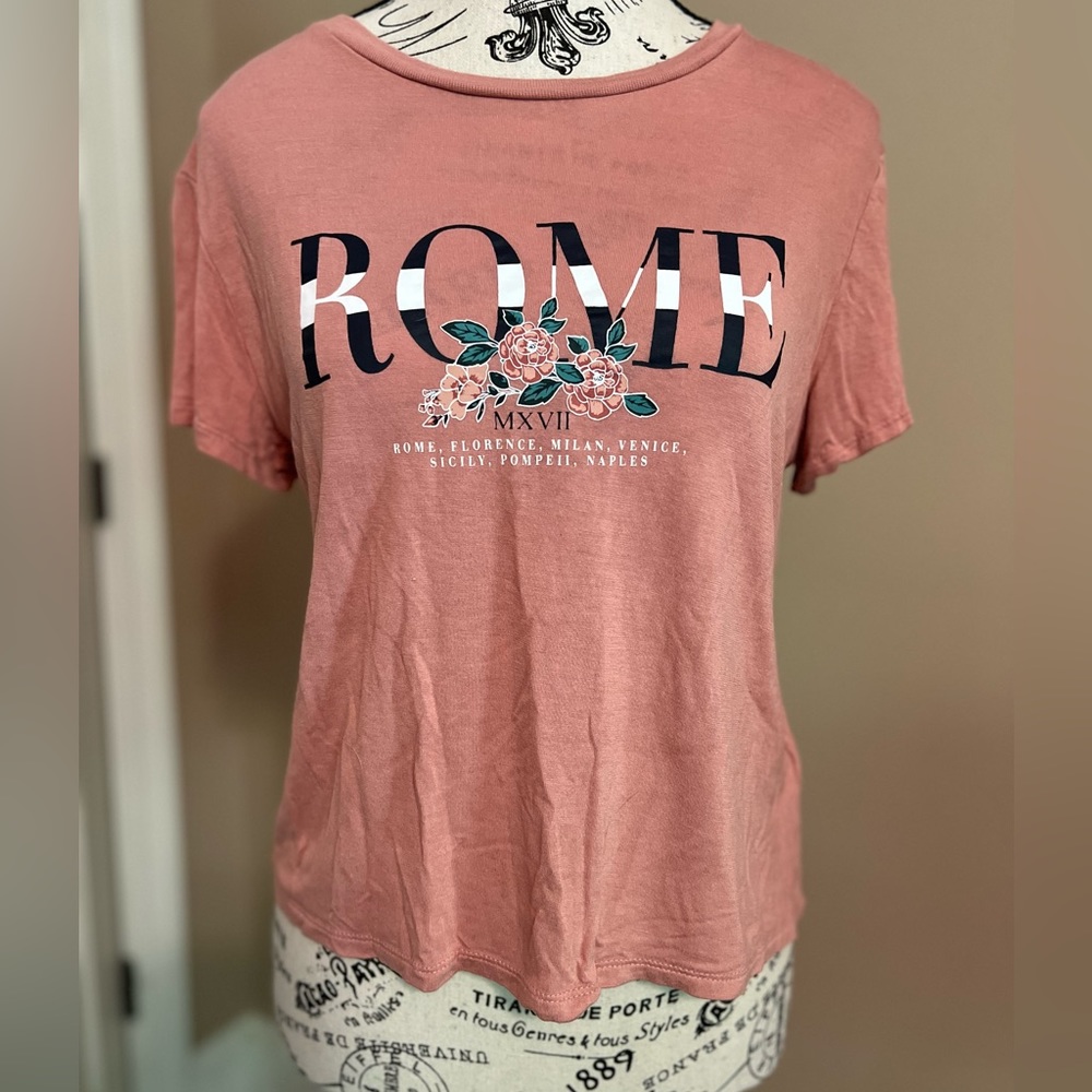 Somewhat crop t-shirt